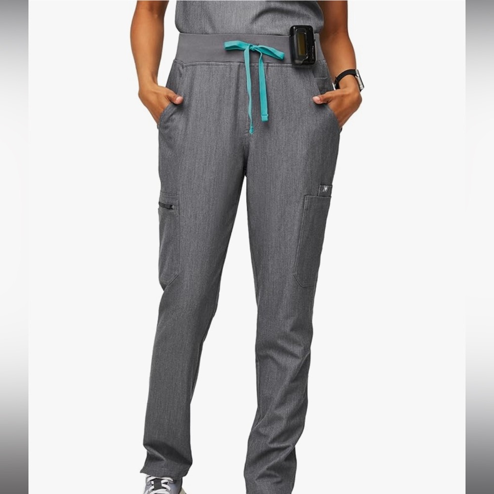 FIGS Catarina Scrub Tops for Women — Classic Fit, 1 Pocket FIGS YOLA pants XS/SM - Picture 12 of 17